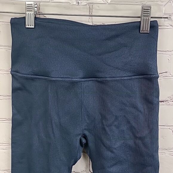Fabletics High-Waisted Seamless Rib Legging Blue Activewear Athletic Yoga Pants - Picture 6 of 8